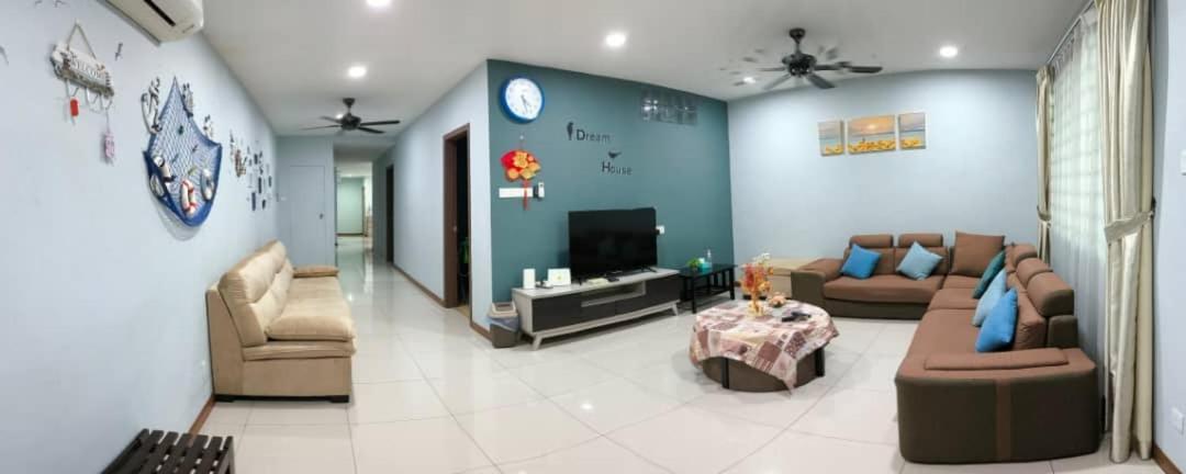 Leisure Homestay@Kota Kinabalu Bagian luar foto