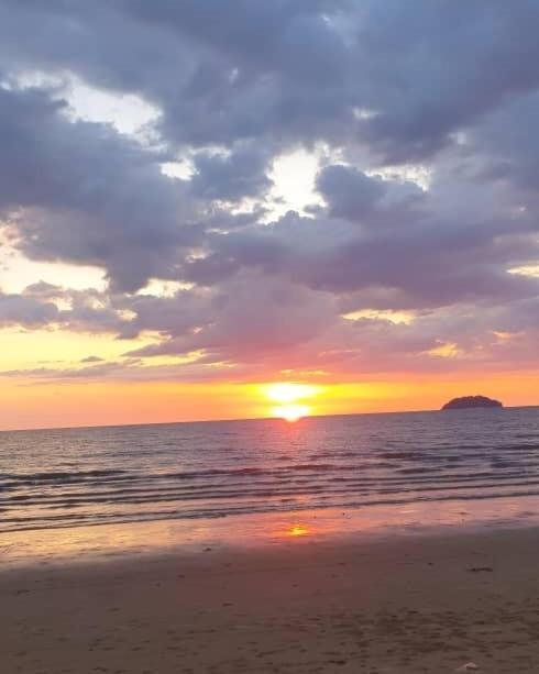 Leisure Homestay@Kota Kinabalu Bagian luar foto