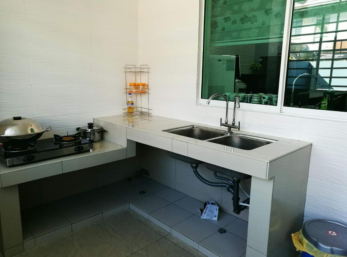 Leisure Homestay@Kota Kinabalu Bagian luar foto